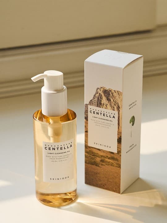 Madagascar Centella Light Cleansing Oil - SKIN1004