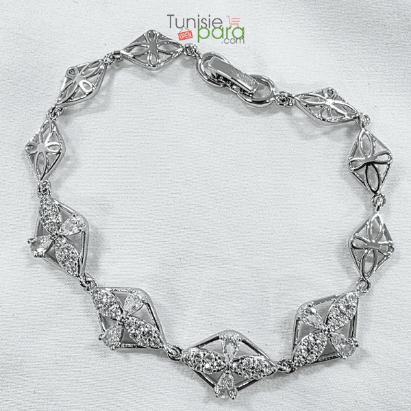Bracelet Argenté de Luxe – Losanges Ciselés et Fleurs de Cristaux Scintillants